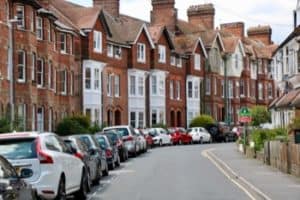 What is a townhouse? Townhouses share walls and exterior boundaries